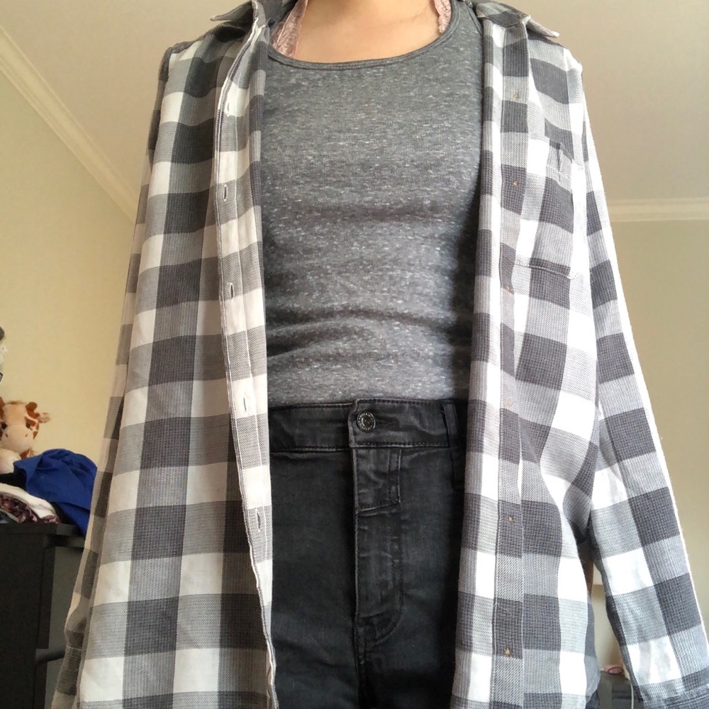 oversized black and white flannel